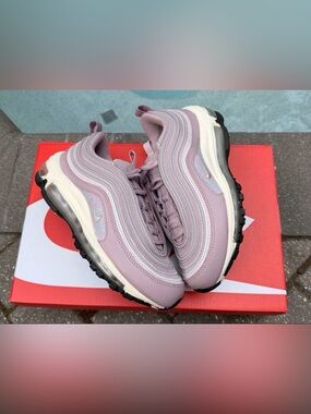 NIKE AIR MAX 97 PLUM FOG W SHOE SIZE 5.5 DH0558 500 NO LID